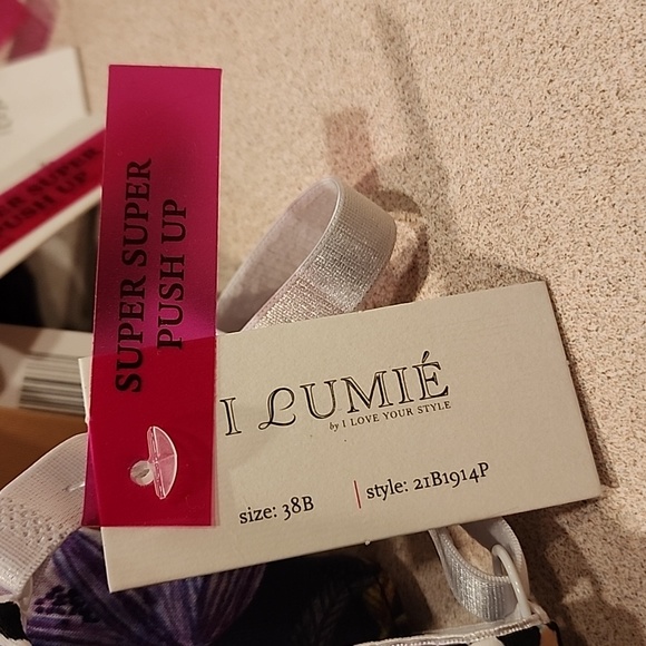 Bras/Reposhing - Picture 2 of 2